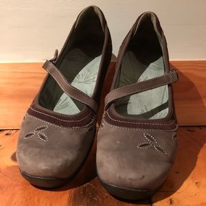 Ahnu Gracie, size 10.5